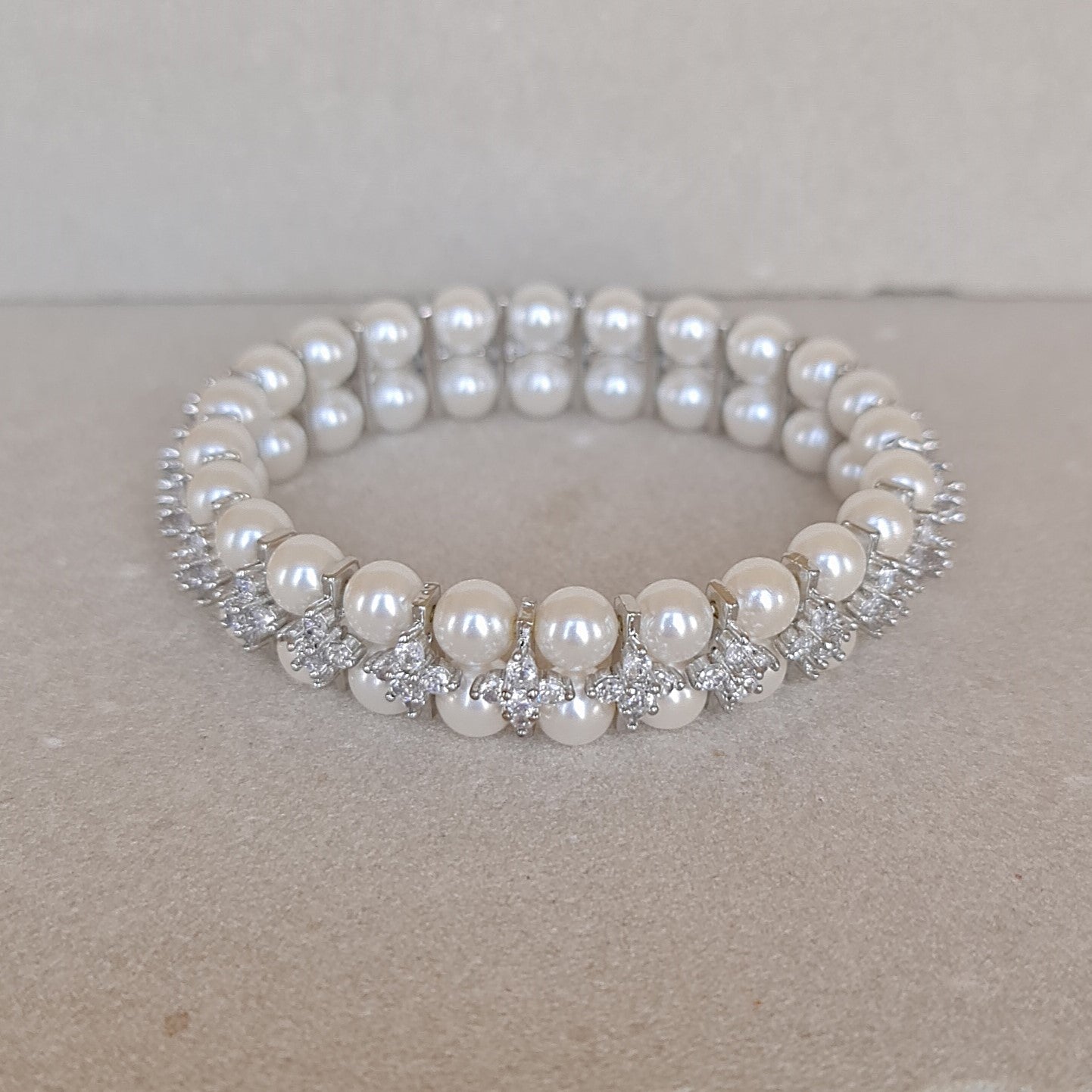 Dazzling Pearl Flex Bracelet – Silver Alloy & Cubic Zirconia