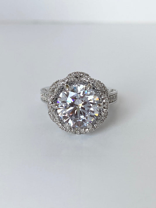 Sparkling Silver Alloy Focus Ring with CZ & Semi-Precious Stones